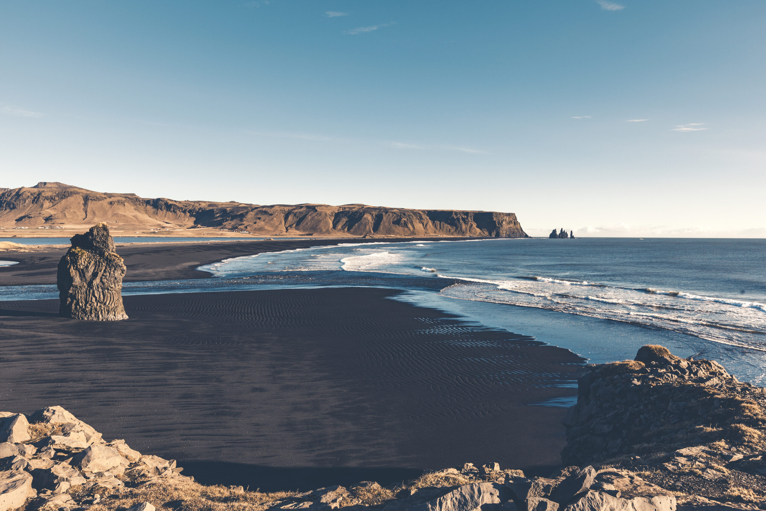 arnardrangur rock, iceland