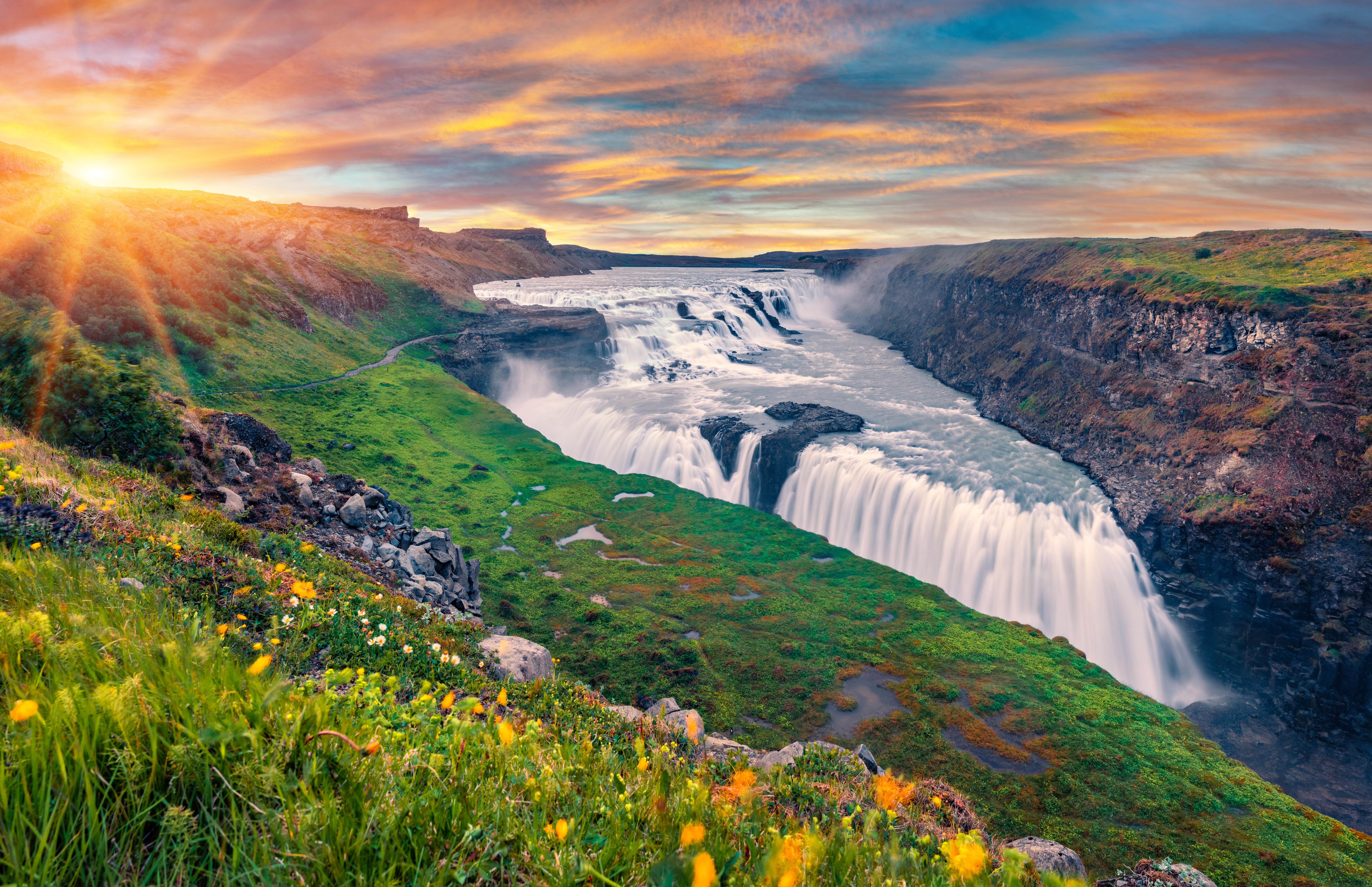 Wonderful,Summer,View,Of,Popular,Tourist,Destination,-,Gullfoss,Waterfall