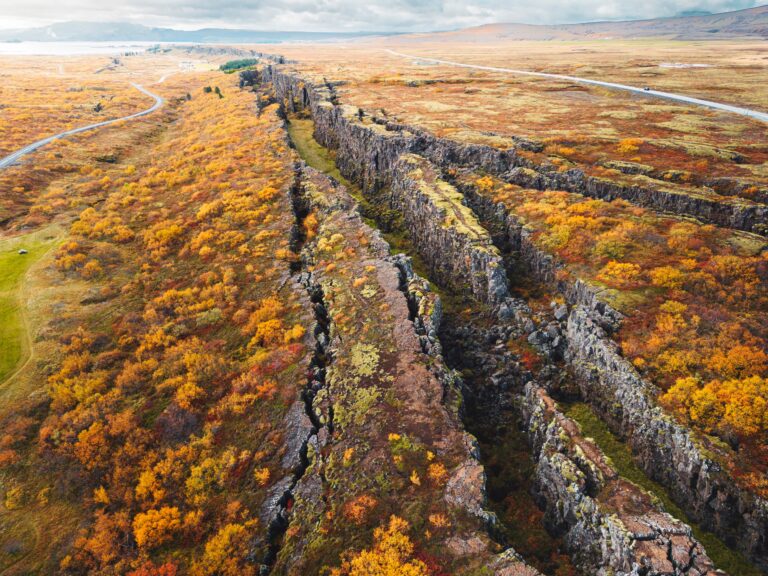 Thingvellir,,Pingvellir,Canyon,,Two,Tectonic,Plates,Collide